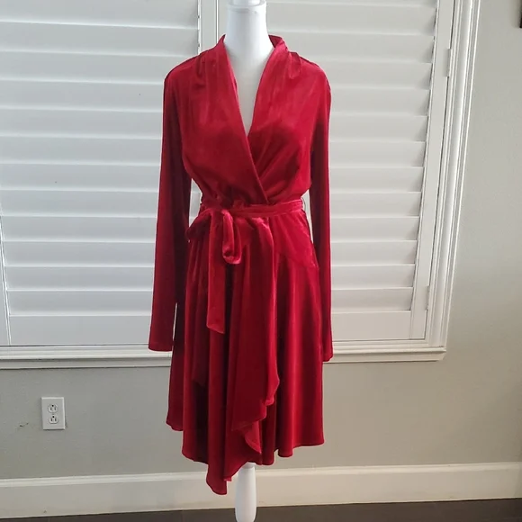 open lace back dress Red Rowan Plunge Maxi Dress main image 0